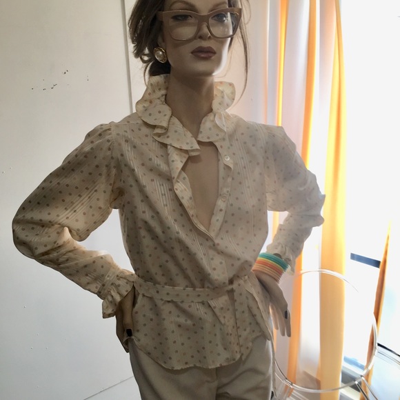 Vintage vanilla silk polka dot blouse. - Picture 4 of 8